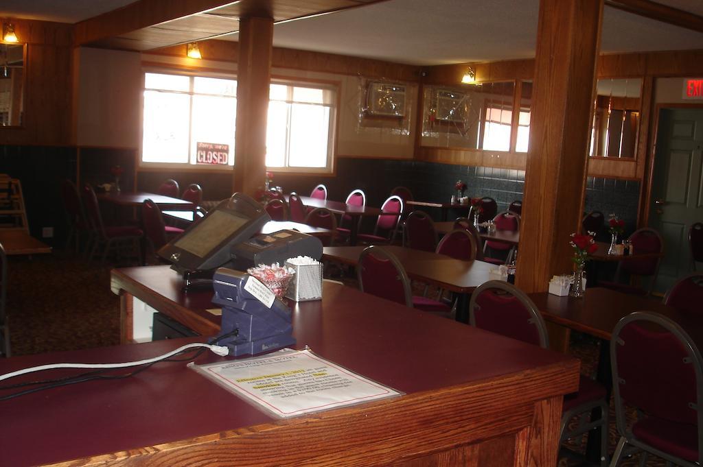 King'S Hotel & Motel By Elevate Rooms Shaunavon Buitenkant foto
