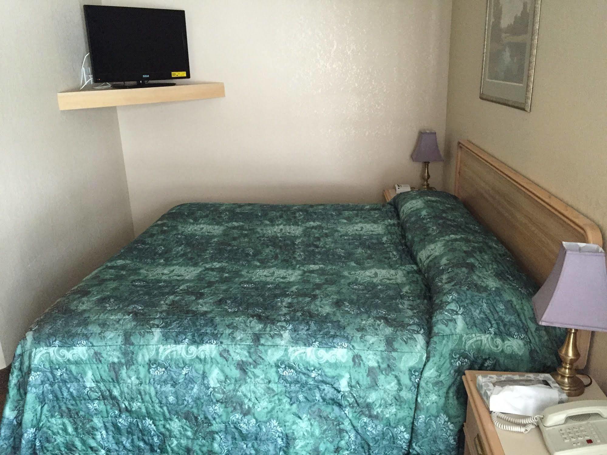 King'S Hotel & Motel By Elevate Rooms Shaunavon Buitenkant foto